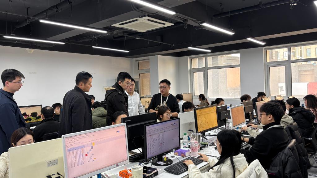 智啟未來，院企共融 人工智能學(xué)院院長牛翔一行赴網(wǎng)絡(luò)科技研發(fā)企業(yè)調(diào)研